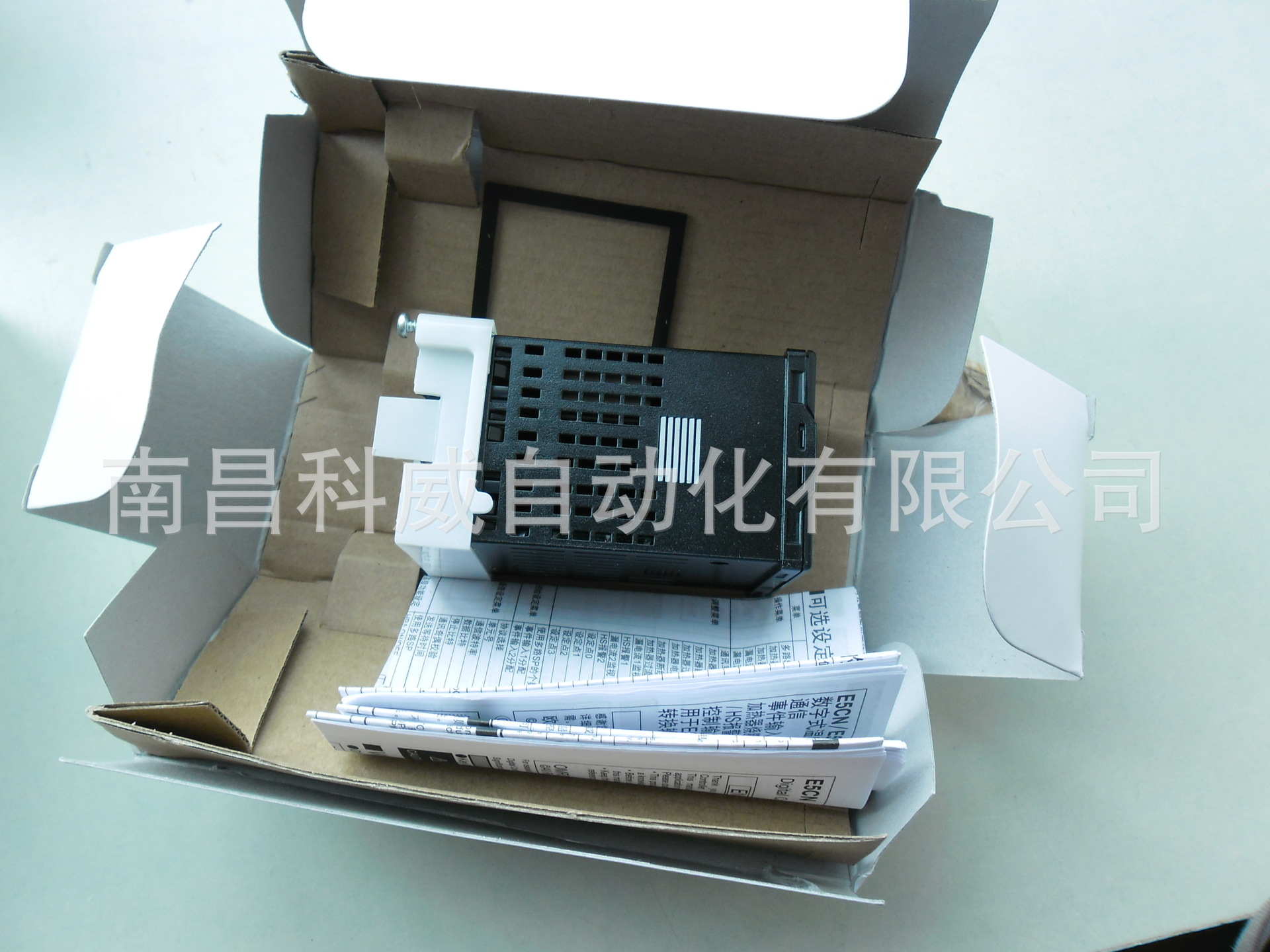 OMRON 數字式溫度控製器 E5CN-RQ2HHT (2)