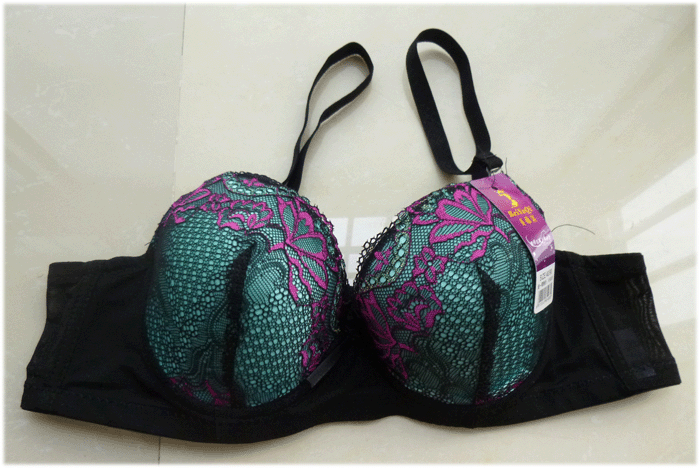 <em>文胸</em>-厂家直销 <em>杂款</em>三排扣聚拢内衣批发 <em>文胸</em>低