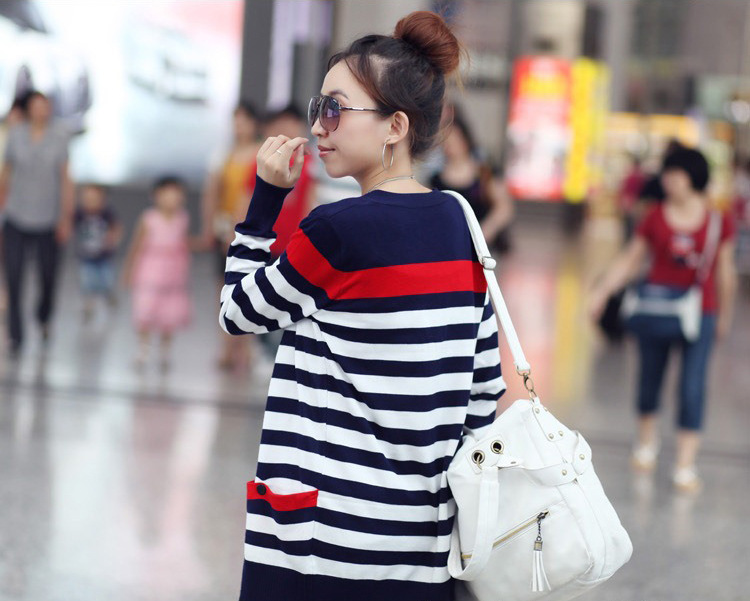 【<em>新款</em>加长条纹<em>开衫 新款上市</em> 修身长款<em>女式</em>针