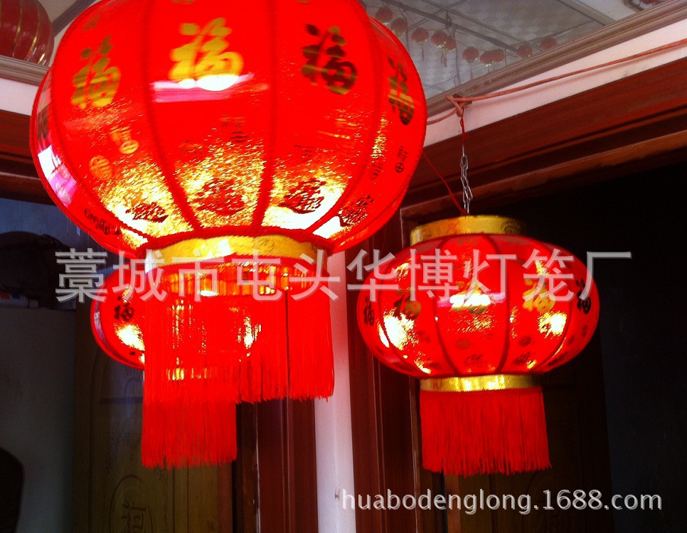 婚庆挂饰 水晶发光连串红灯笼挂件 厂家直销 宝贝名称:华博灯笼/婚庆