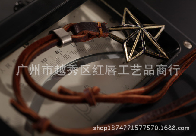 【复古文艺<em>挂链</em> 镂空五角星<em>吊坠</em>牛皮绳项链 长