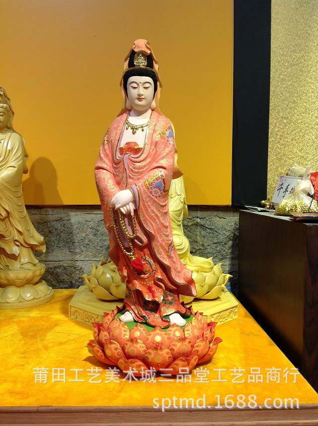 木雕自在佛像佛堂供奉观音菩萨神像樟木彩绘贴