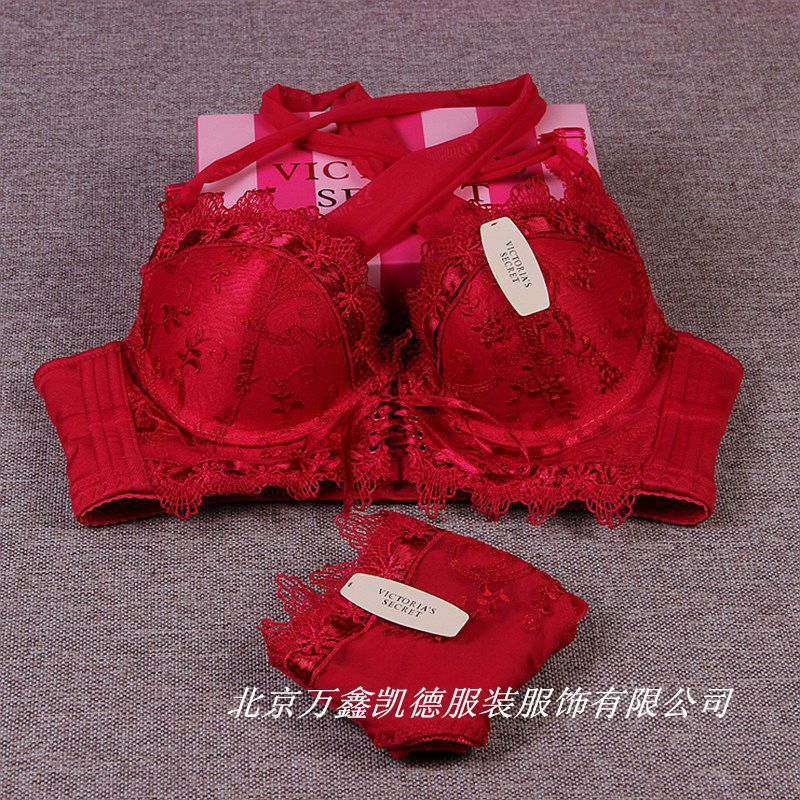 维多利亚的秘密<em>文胸</em> VS大<em>红色</em>本命年新款<em>文胸</em>