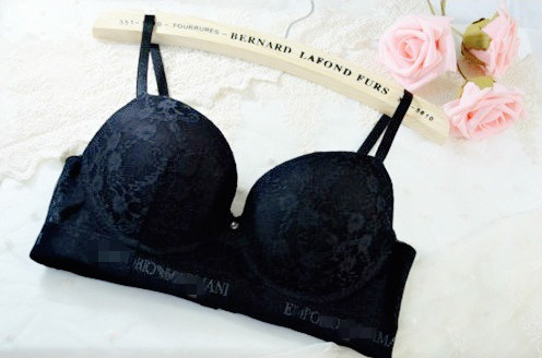 <em>世界著名</em>时装<em>品牌</em>原单阿玛*高品质女士<em>文胸</em>内