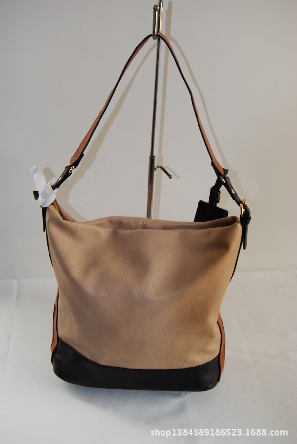 Bag-A1205415