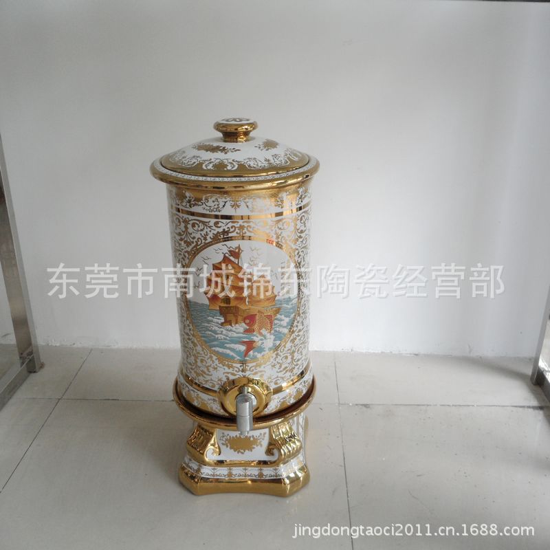 家居精品环保陶瓷容器 陶瓷家用水桶 (鱼腾驾雾 )三角型水桶