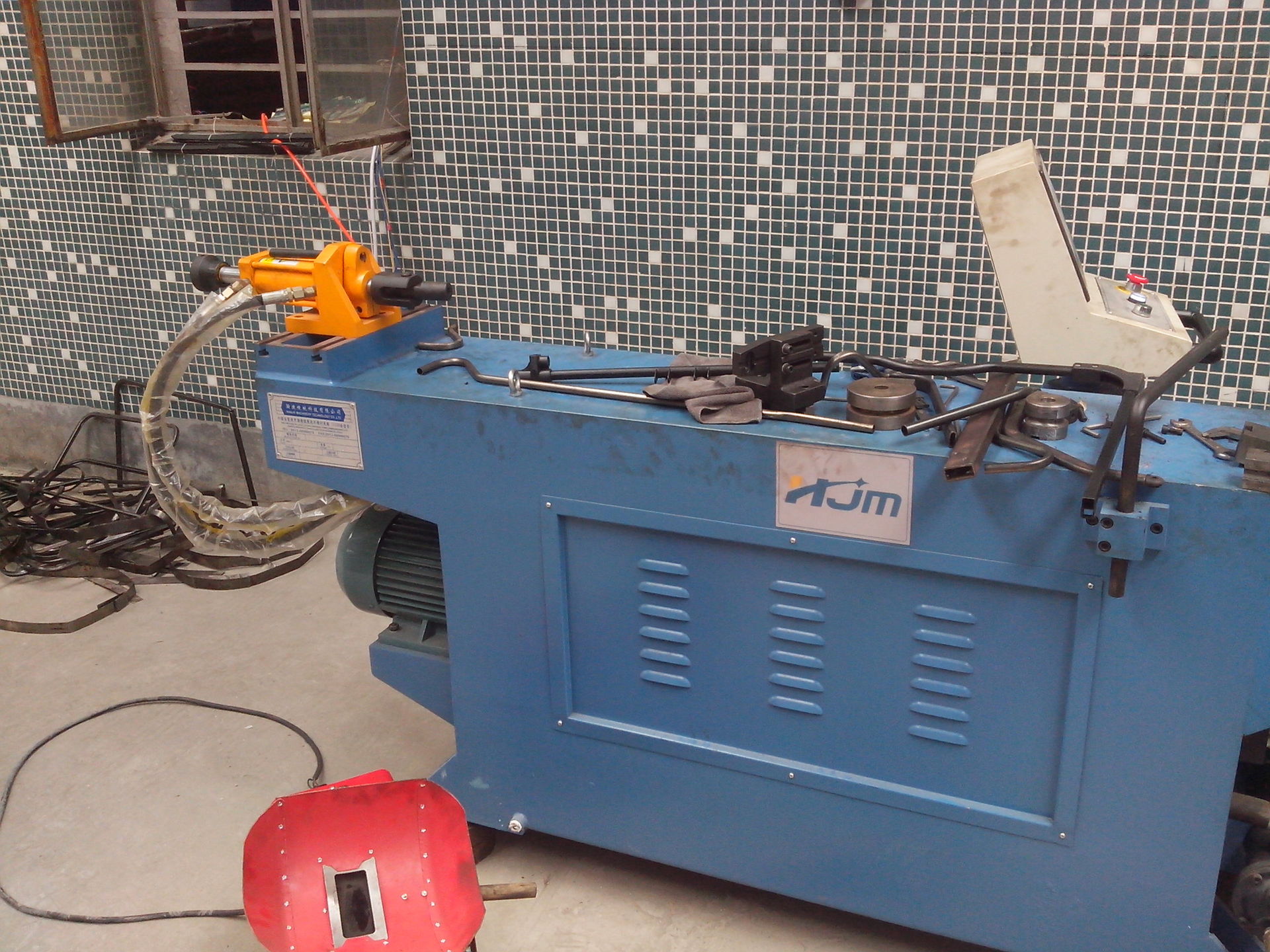 供应台湾高性能自动液压单弯弯管机380NCAD