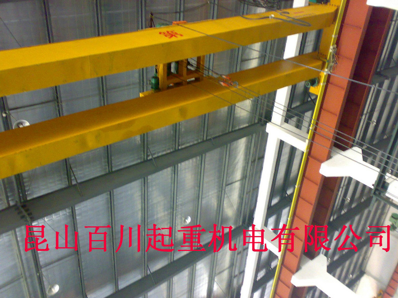 专业供应 高性能起重机 双梁桥式起重机 河南起重机