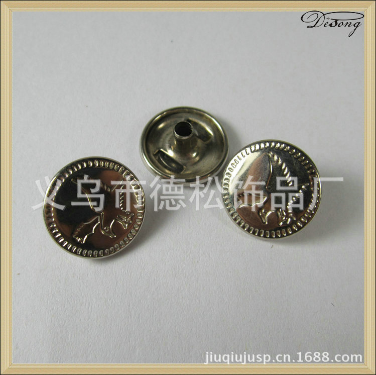 厂家大量合金金属铜铁中高低档四合扣有售,雄鹰展翅图案四合扣子