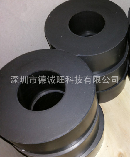 1046140463_854492815