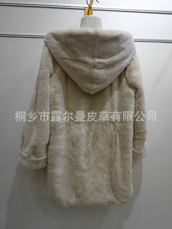 <em>批发</em>采购皮草-<em>特级</em>獭兔毛皮草<em>外套</em>整皮皮草大