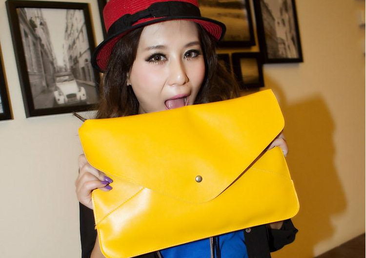 779114143_2046606908