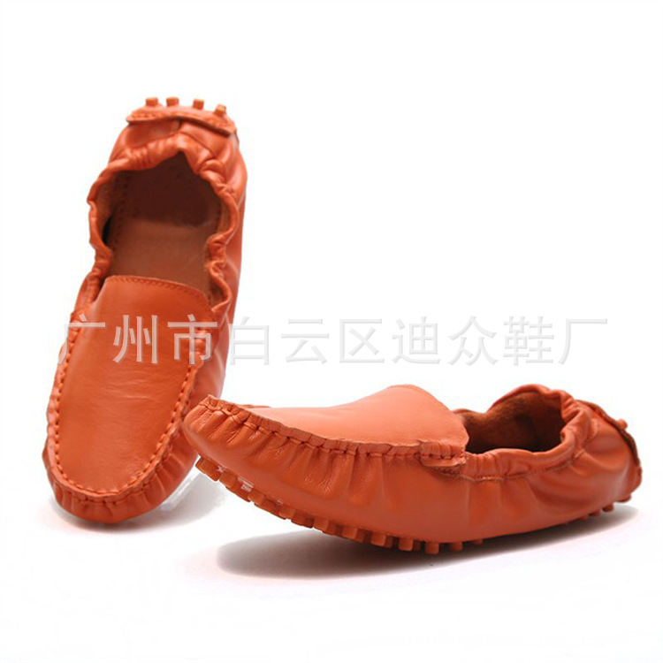 <em>豆豆鞋</em>订做男女士情侣新款<em>真皮女鞋批发</em>广州豆