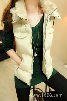 韩国学院风有型<em>马甲</em>穿衣<em>搭配秋冬</em>必备服饰<em>搭配</em>