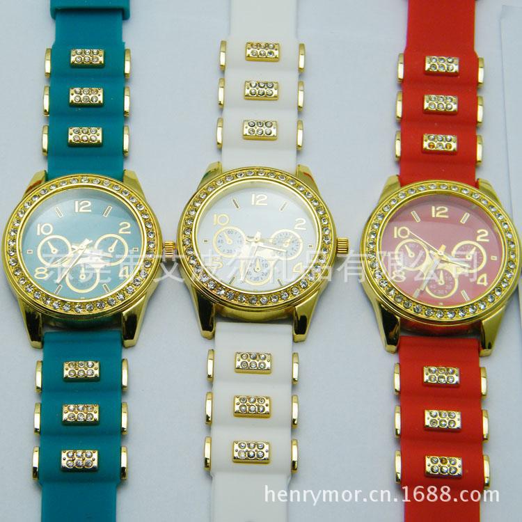 硅胶三眼镶钻表