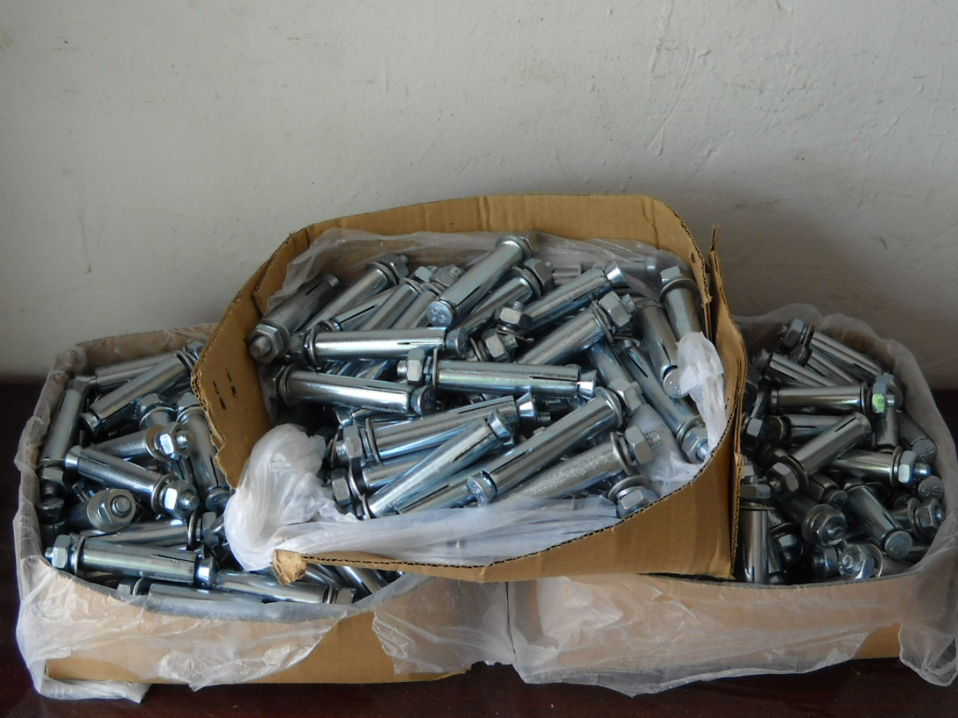 【厂家直销 不锈钢楼梯配件批发 膨胀螺丝批发