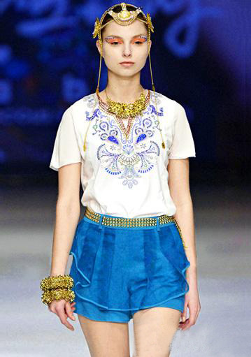 <em>2013欧州站</em>欧美<em>女装</em>国际大牌专柜<em>女装</em>丝绸印
