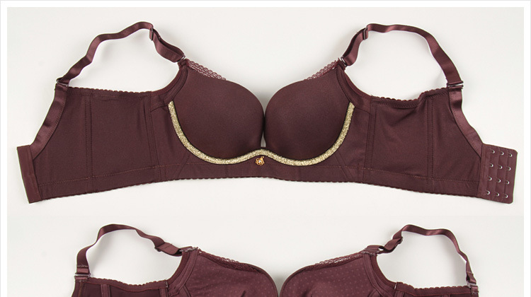 厂家批发金边光面品牌<em>文胸高档文胸</em>中模杯调整