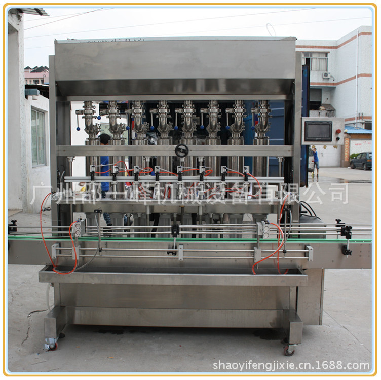 伺服灌装机
