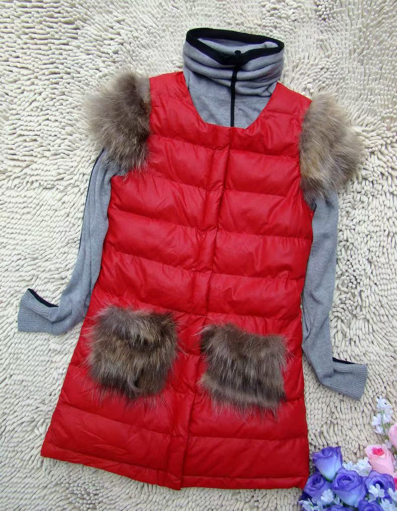 批发采购<em>女式</em>皮衣-中长款<em>皮马甲</em> 真狐狸毛装饰