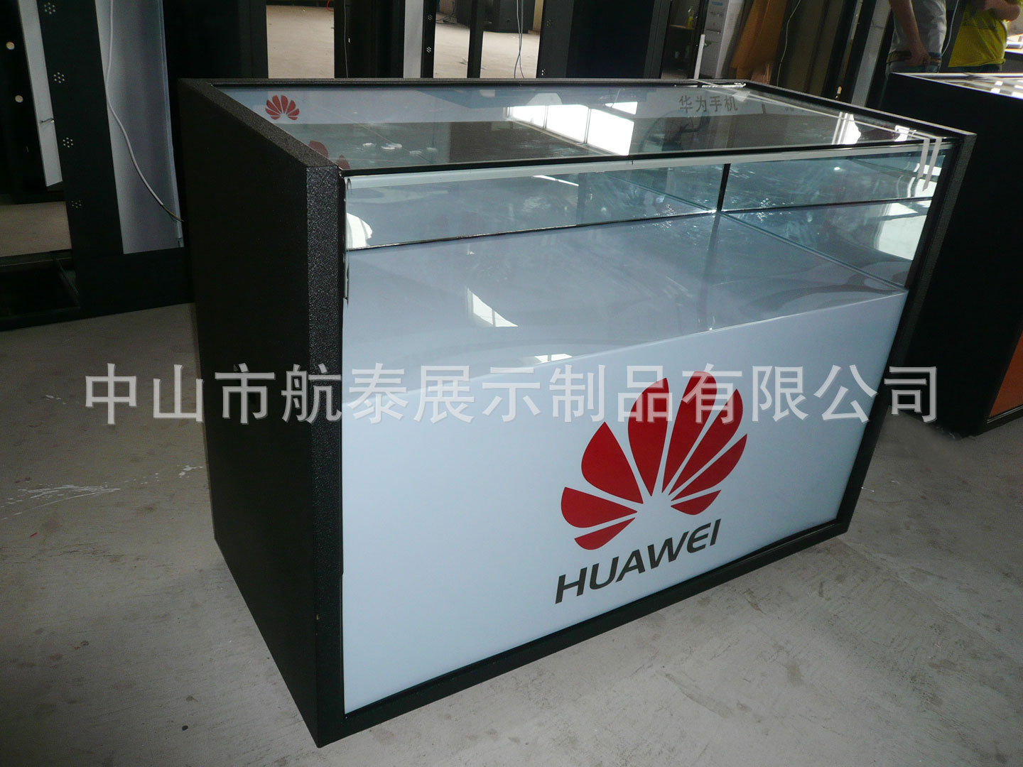 华为手机展示柜台
