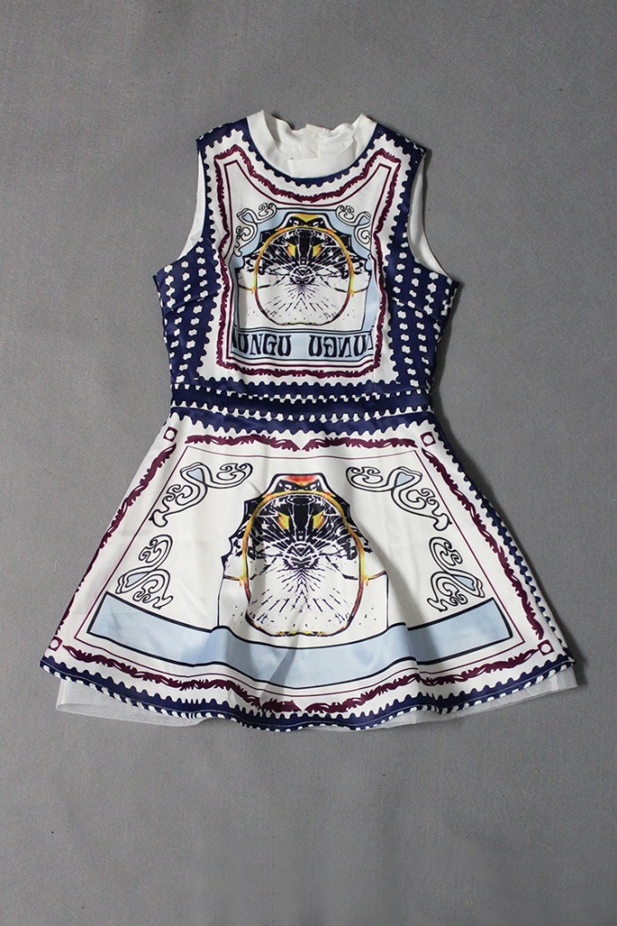 批发采购连衣裙-2013欧美女装批发 T台时装秀