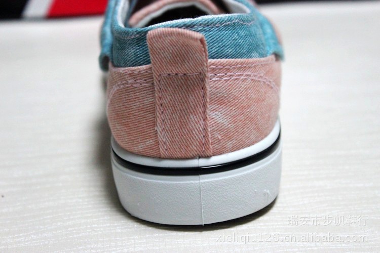 2013新款低帮帆布鞋 <em>注塑女鞋</em> 可爱公主系学生