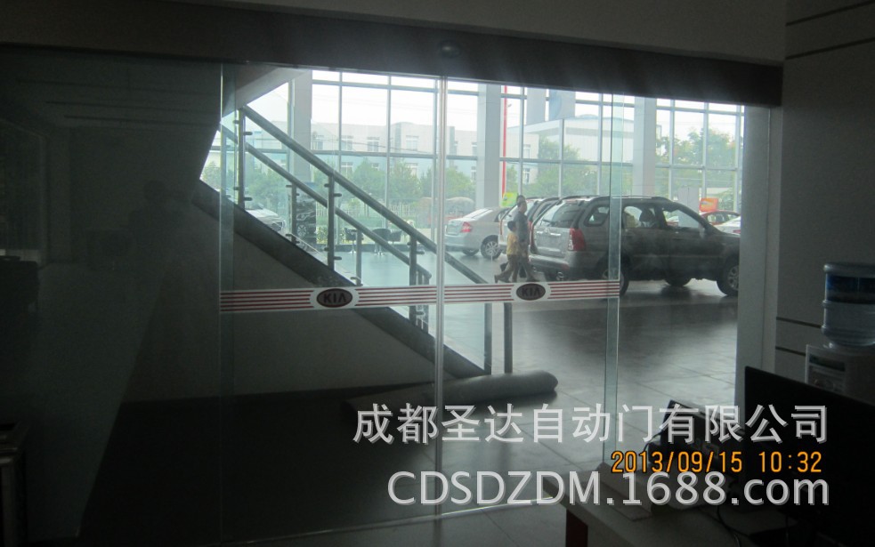 金堂宇霖汽车自动门10