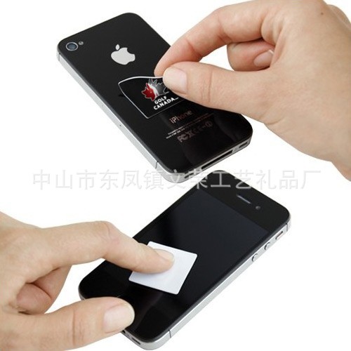 sticky-iphone-screen-cleaner-5