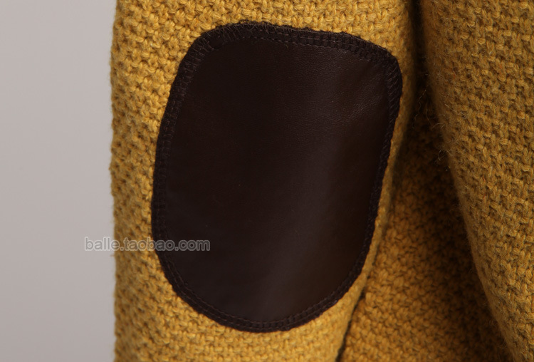 2013秋冬新款休闲设计大<em>V领</em>口袋补丁<em>毛衣</em> 宽