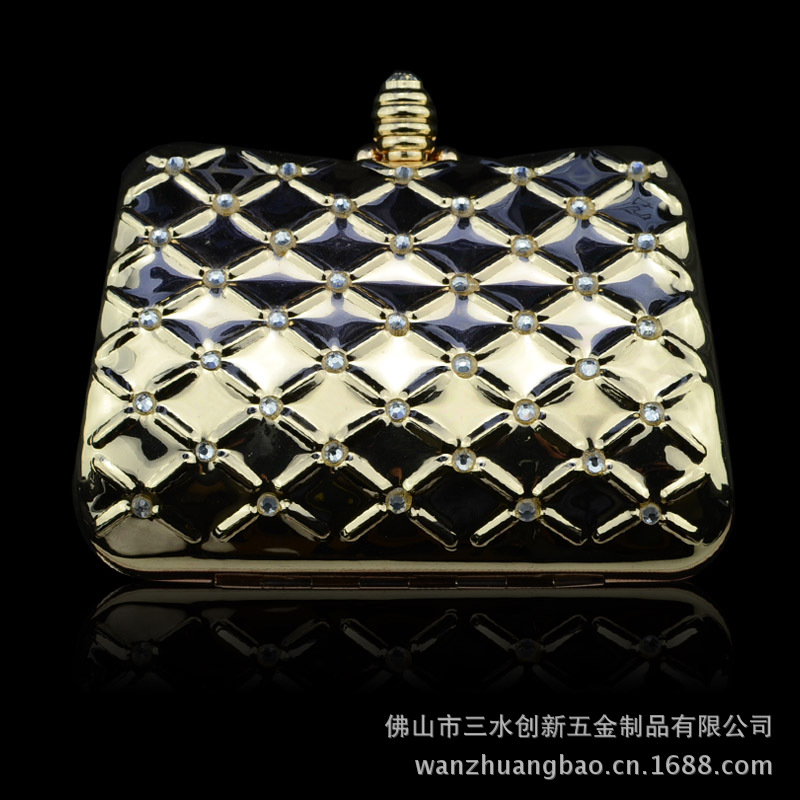 格子纹铁盒晚装包