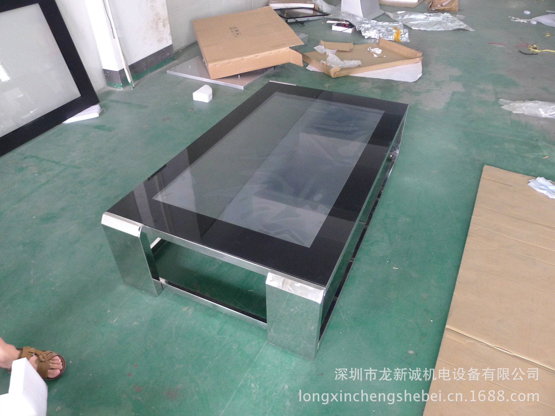 【纳米触摸膜茶几,深圳商用液晶显示设备厂家