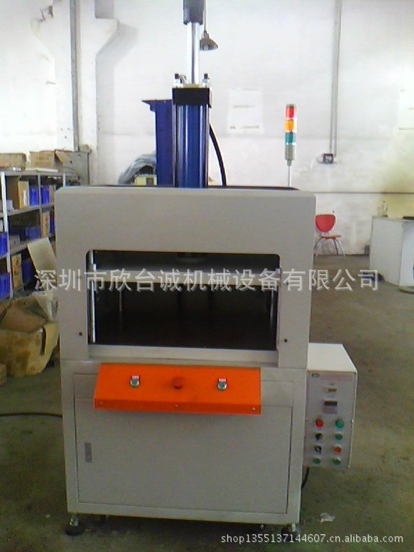 XTC102D四柱液压冲床