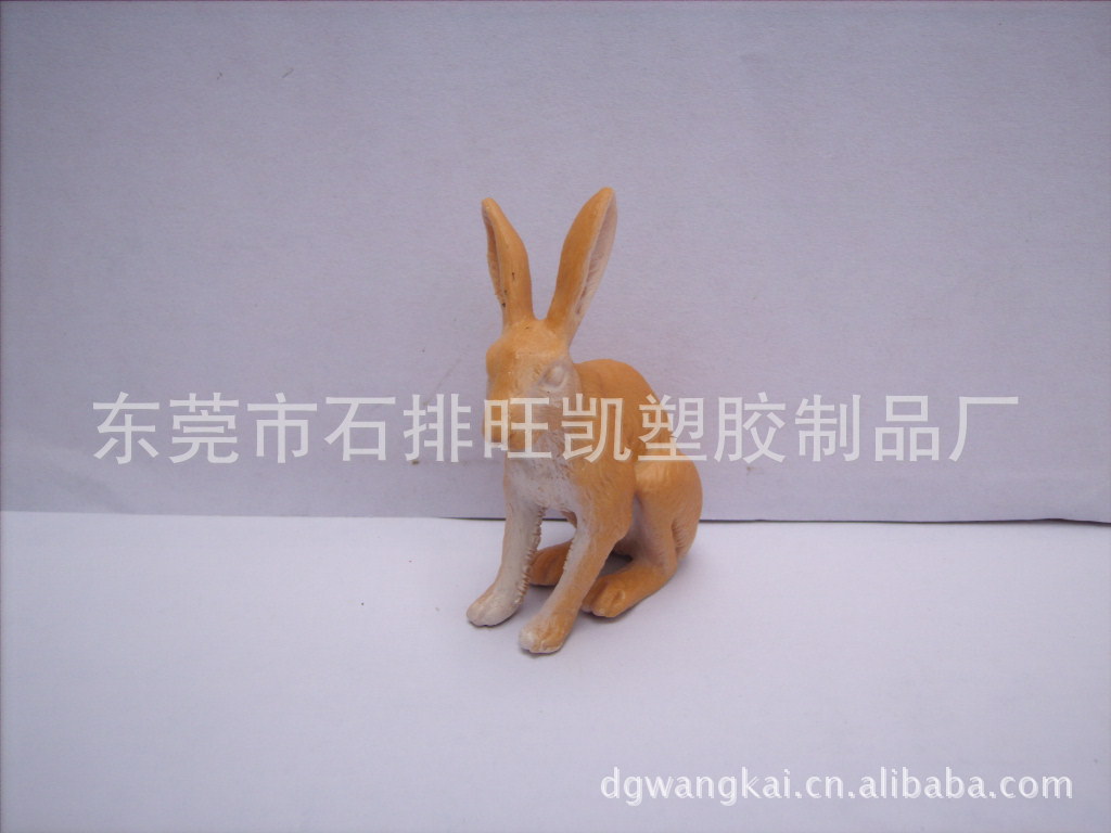 塑胶动物公仔