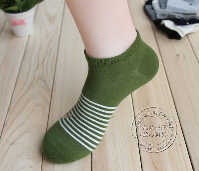 A-302新款脚底细条纹200针高密度男船袜成人全棉袜子厂家