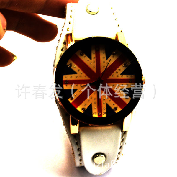 北京上海云南旅游市场热卖牛皮真皮系例手表 