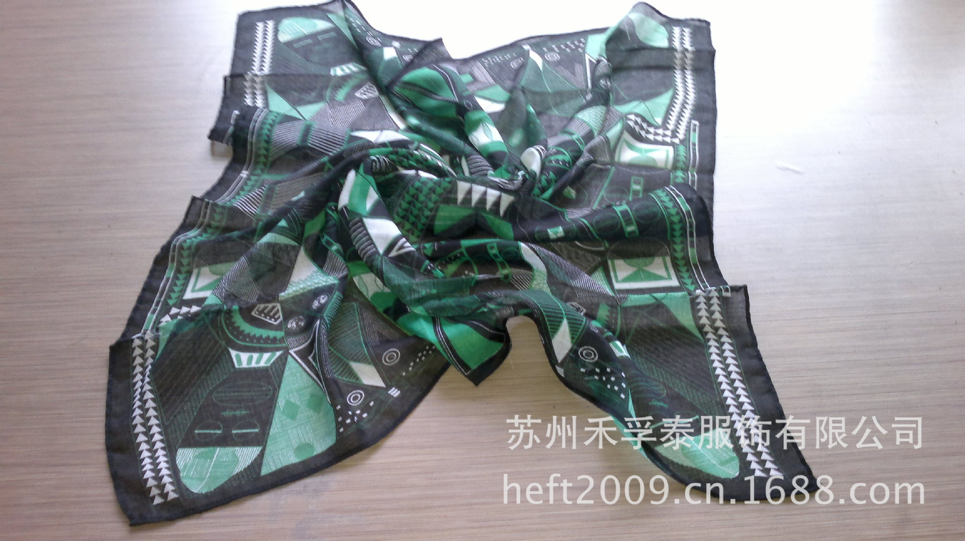 112号25条80方巾四边卷边