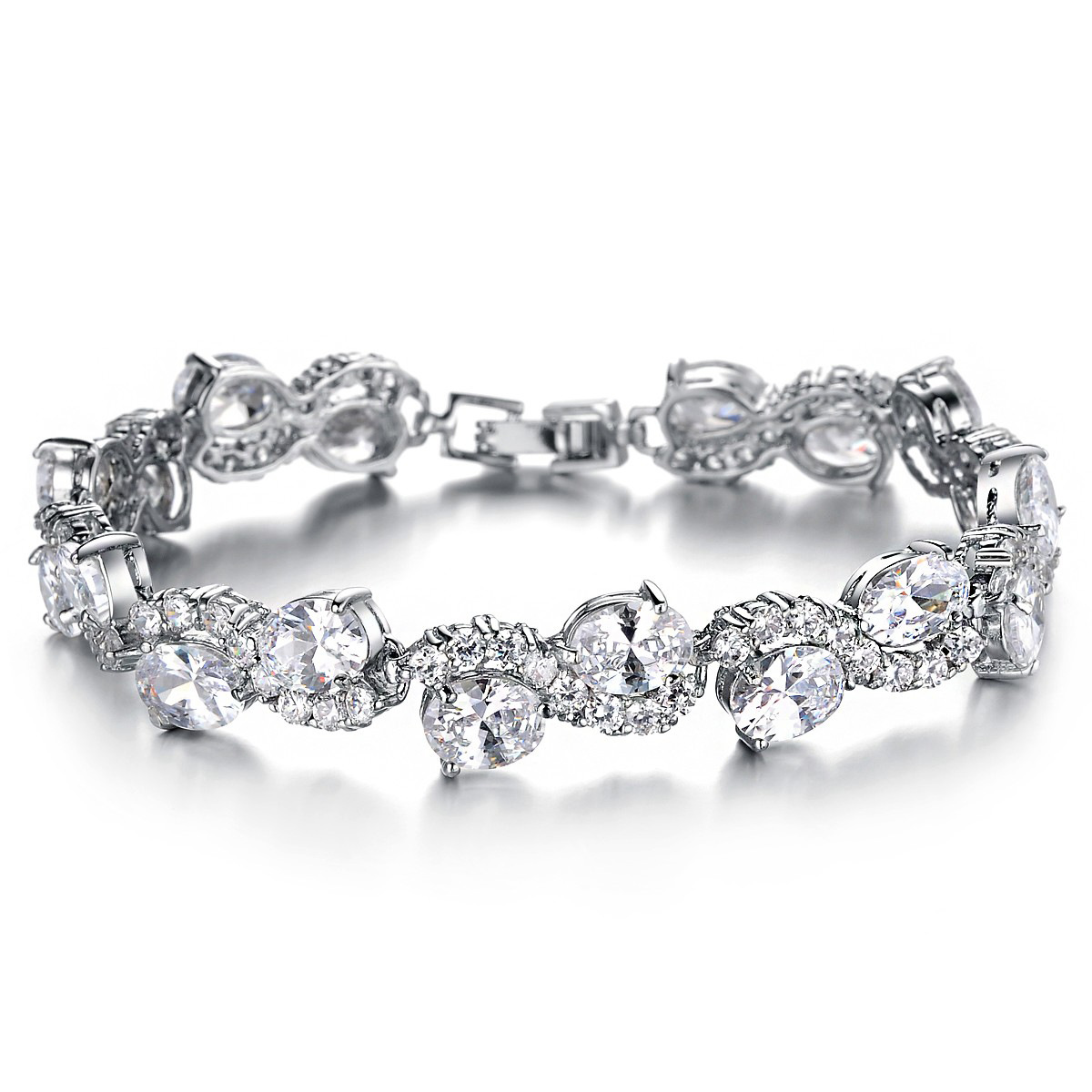 配饰市场 <em>饰品批发</em> 新款 手饰 精美锆石 镀白金