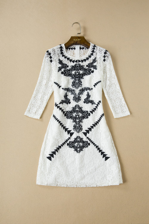 批发采购连衣裙-欧美2014秋 圆领七分袖蕾丝镂