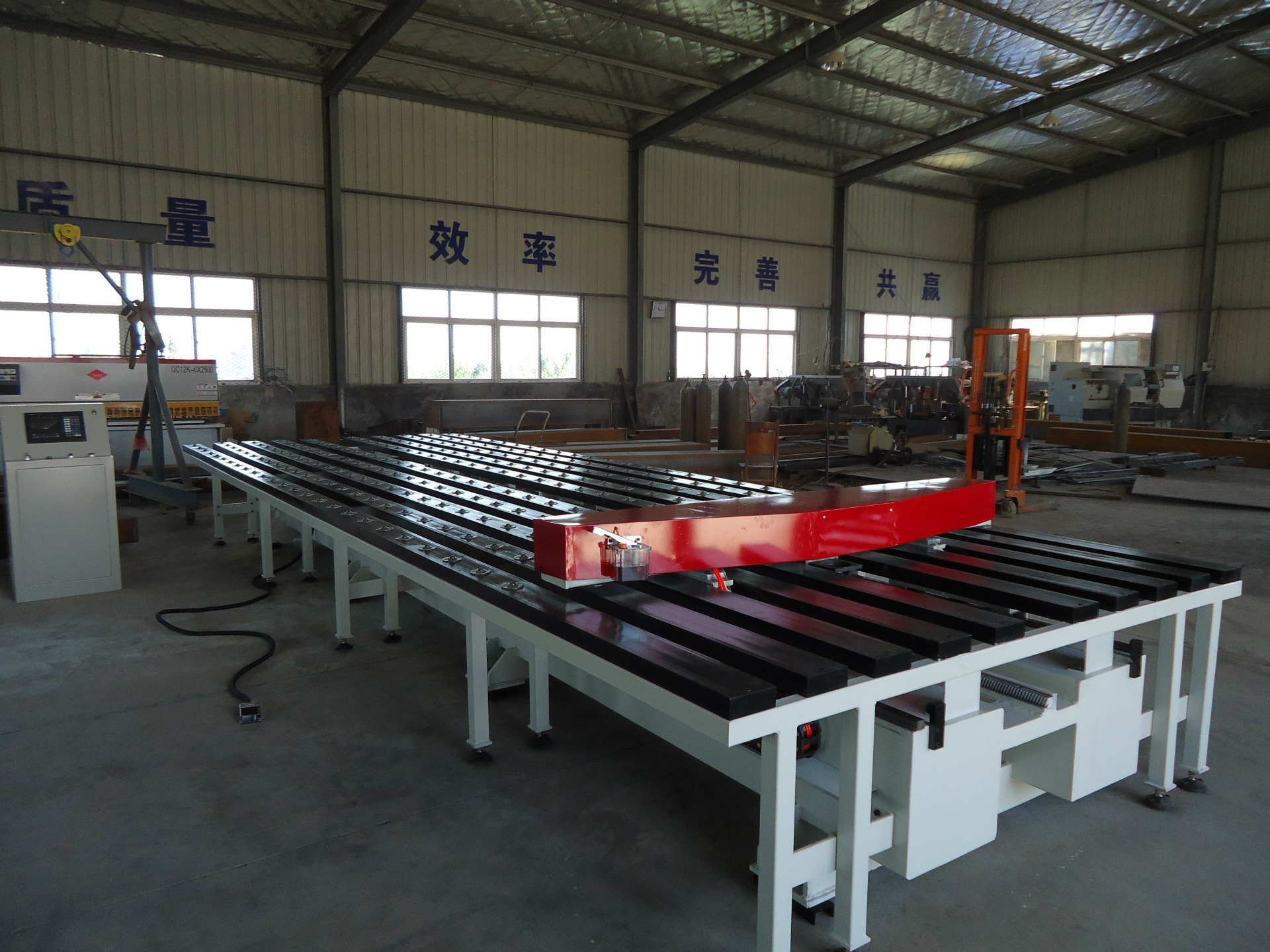 生产供应 1-10m超长剪板送料机 青岛名牌厂家 质量可靠