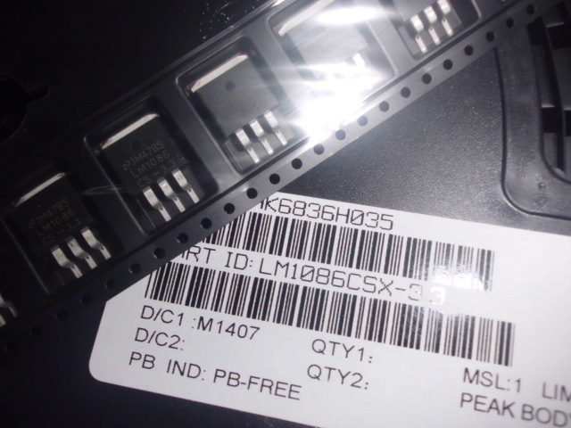 LM<em>1086</em>CSX-3.3 LM<em>1086</em>CS-3.3 线性稳压器 贴