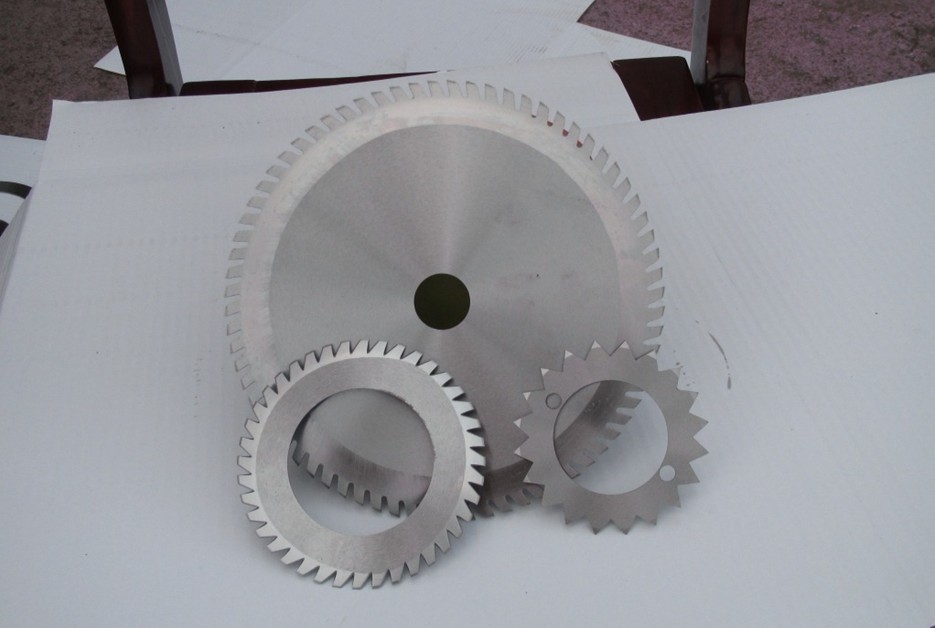 厂家长期供应各种高精度圆刀片-平圆刀-齿刀2