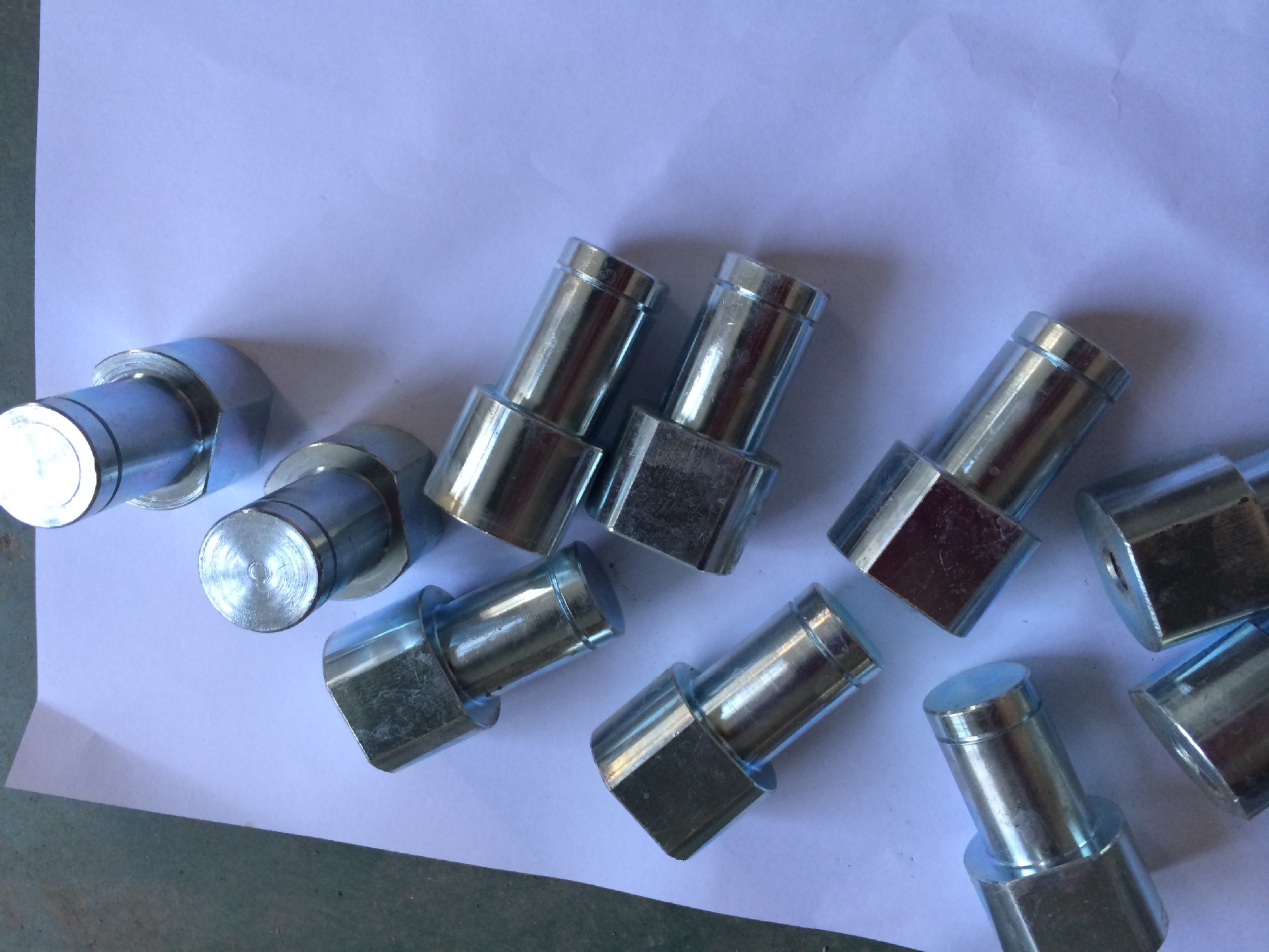 CNC加工中心大小批量加工、食品机械烤箱配件加工、五金件加工