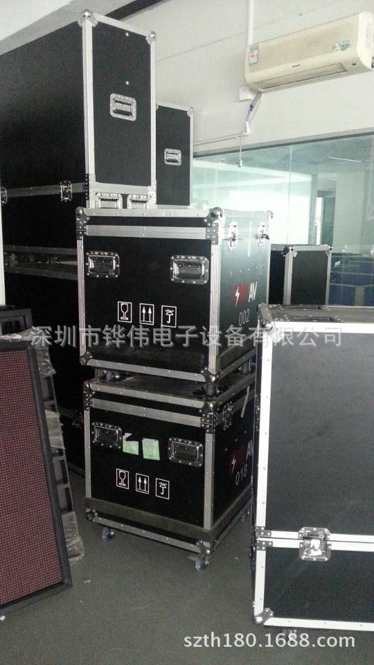 低价处理倒闭厂航空箱,二手航空箱处理 图片