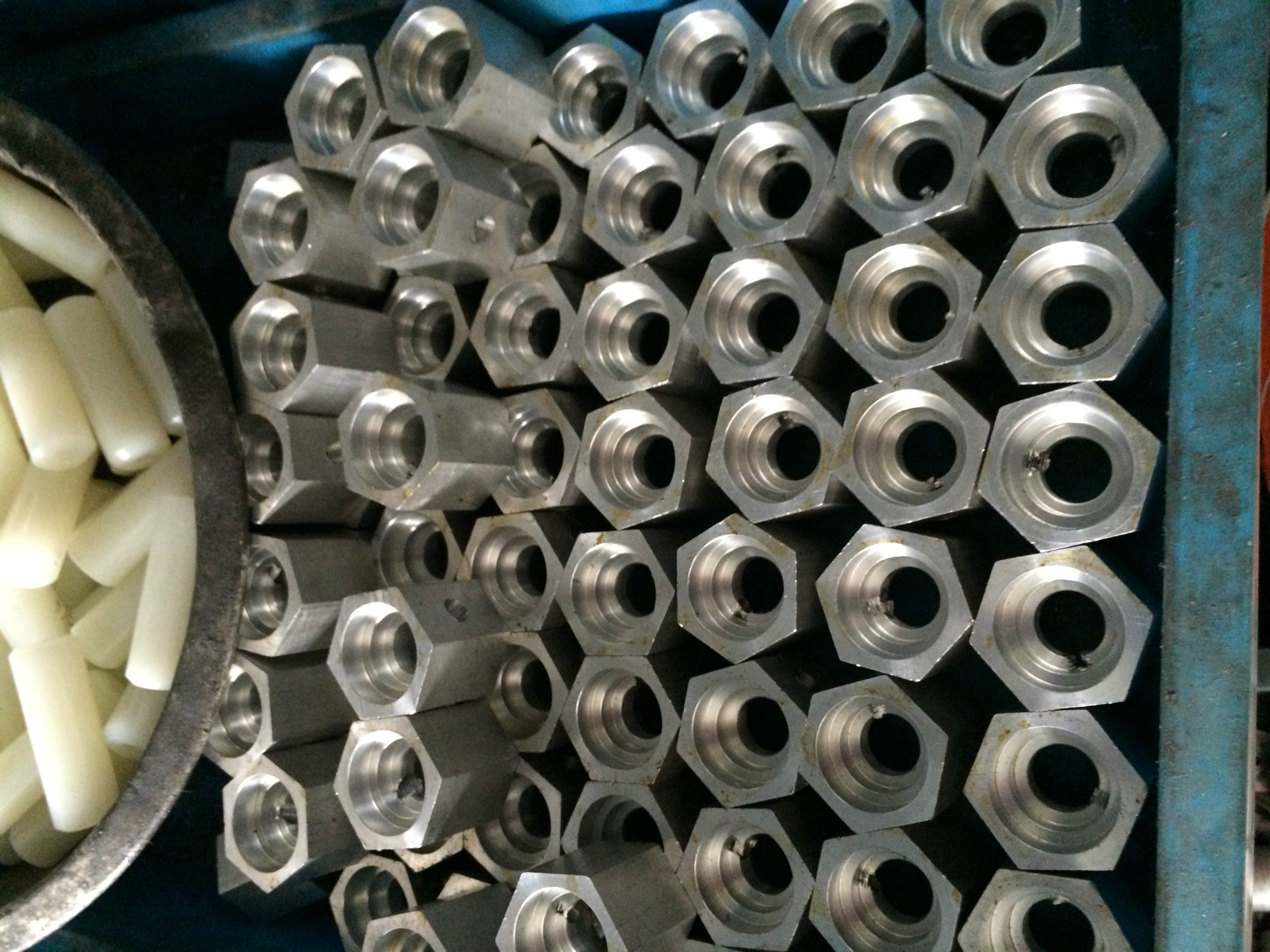 CNC加工中尽数台对外加工、包装机械配件加工、食品机械配件加工