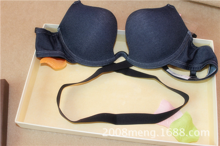 <em>文胸</em>-外贸深U杯 网络爆款 <em>礼服文胸</em>-文胸尽在阿