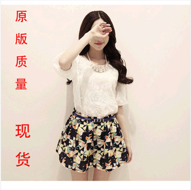 <em>2014</em>新款 <em>夏装</em> <em>白色</em>蕾丝上衣+碎花裙两件套韩
