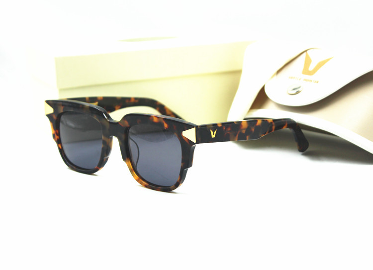 潮牌V字太阳眼镜 男女通用复古墨镜 CYEI高档