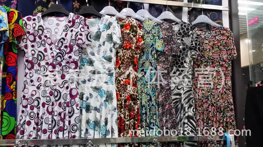 批发采购连衣裙-夏季女装碎花连衣裙 <em>背心裙</em> 韩