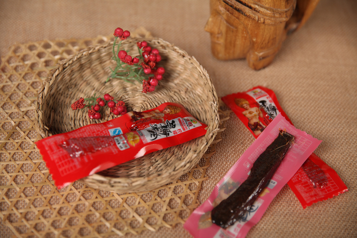 【云南特产休闲零食品傣旺柠檬手撕牛肉干巴1